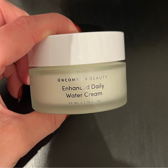 Uncommon Beauty | Enhanced Daily Water Cream - Picture 3 of 3